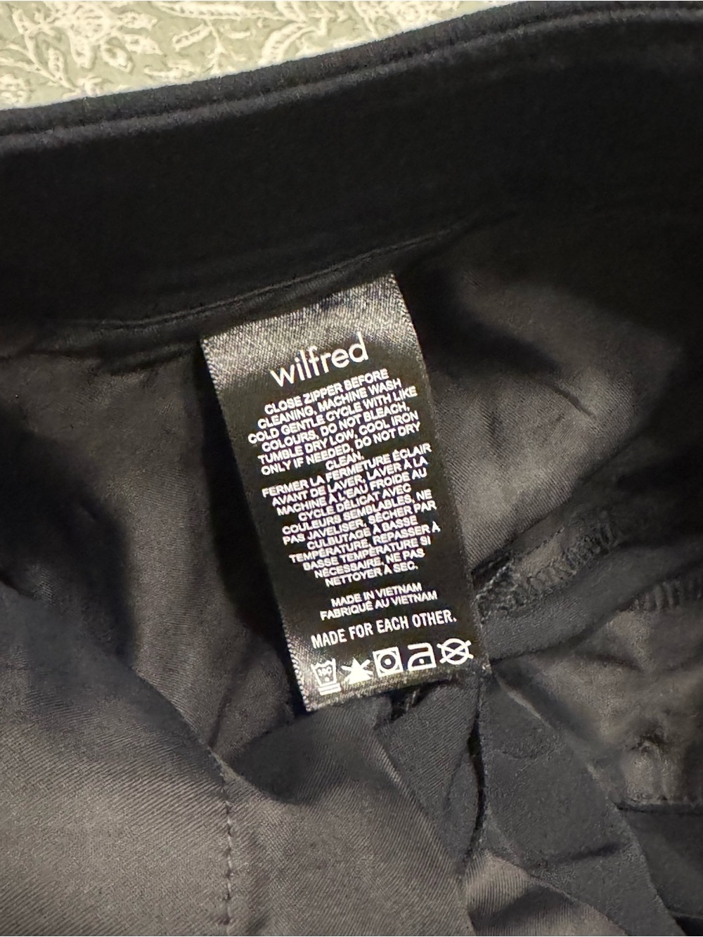 Aritzia Wilfred| Bridger Cargo Pant| black| size 0 - Picture 5 of 6